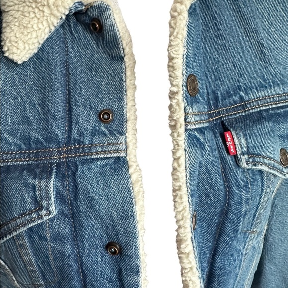 Levi’s Original Ex-Boyfriend Trucker Sherpa Jean Jackets Size Small - Picture 8 of 17